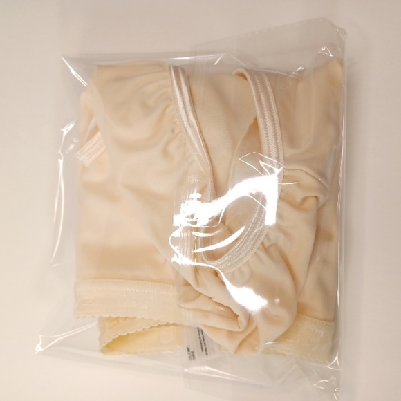 Bali 8701 Brief. Hi-Cut Light Control. Size Medium. Color Cream - Picture 11 of 11